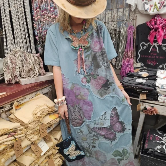 NEW A Rare Bird Blue Butterfly T-Shirt Dress W/ Pockets!! - Picture 4 of 4